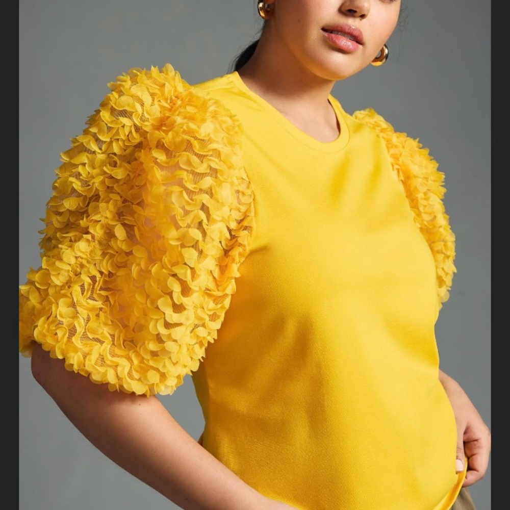 Anthropologie Flat White Ruffle-Sleeve Petal Puff top Golden Yellow S - Picture 3 of 6